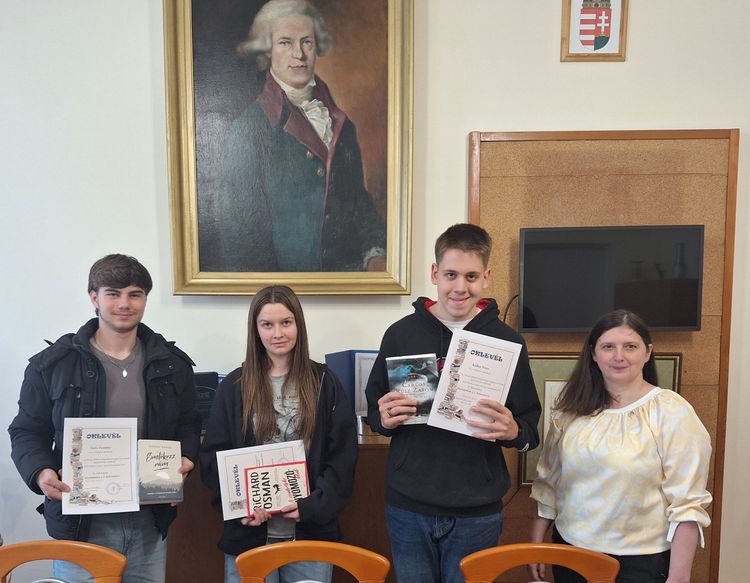 Olvasni még mindig jó!