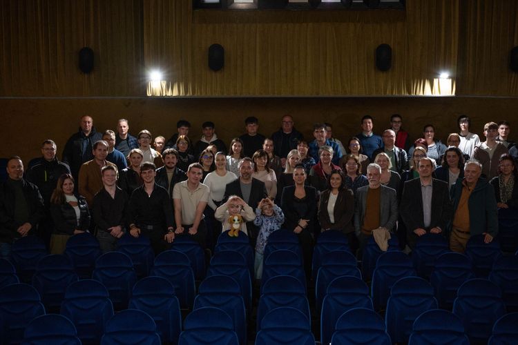 Az Építőtábor története a mozivásznon