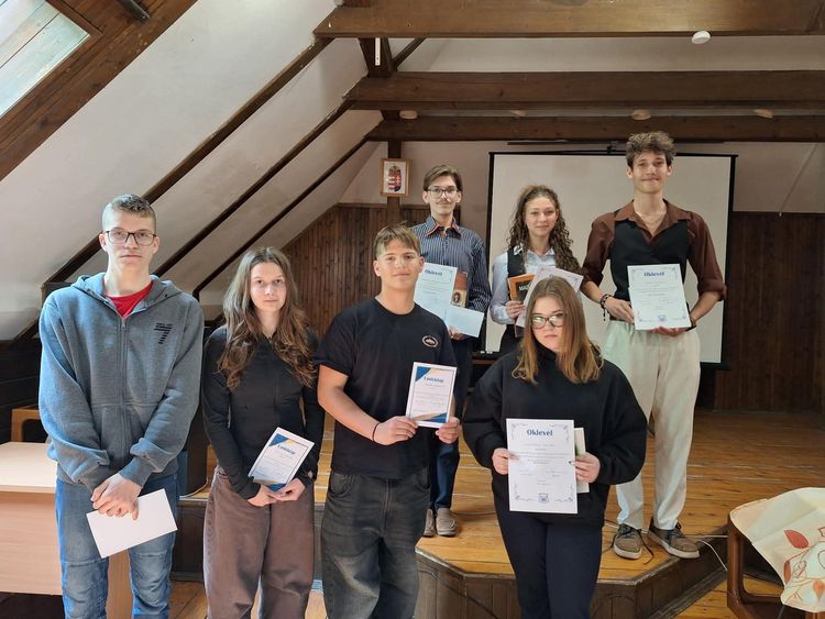 Iskolai szavalóverseny a Péchyben