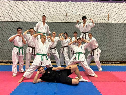Bessenyei Csongor 9. D osztályos tanulónk a Kyokushin karate verseny dobogóján!