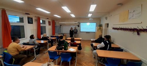 Családok érzékenyítése